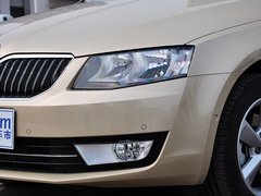 2015款 1.6L 自动 逸俊版