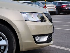 2015款 1.6L 自动 逸俊版