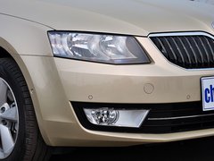2015款 1.6L 自动 逸俊版