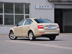 2015款 1.6L 自动 逸俊版