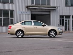 2015款 1.6L 自动 逸俊版