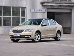 2015款 1.6L 自动 逸俊版