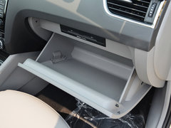 2015款 1.6L 自动 逸俊版
