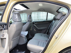 2015款 1.6L 自动 逸俊版