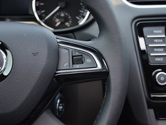 2015款 1.6L 自动 逸俊版