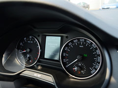2015款 1.6L 自动 逸俊版