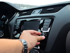2015款 1.6L 自动 逸俊版