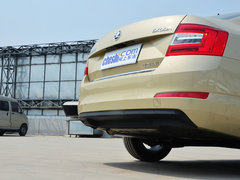 2015款 1.6L 自动 逸俊版