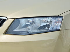 2015款 1.6L 自动 逸俊版