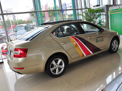 2015款 1.6L 自动 逸俊版