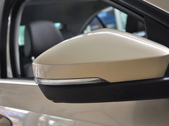 2015款 1.6L 自动 逸俊版