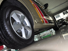 2015款 1.6L 自动 逸俊版