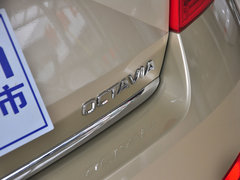 2015款 1.6L 自动 逸俊版