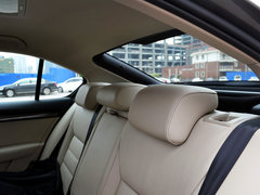 2015款 1.6L 自动 逸杰版