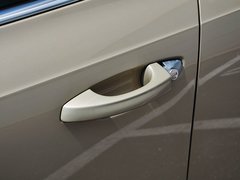 2015款 1.6L 自动 逸杰版