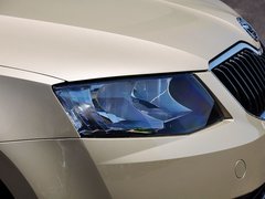 2015款 1.6L 自动 逸杰版