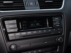 2015款 1.6L 自动 逸杰版