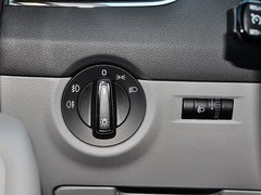 2015款 1.6L 自动 逸杰版