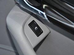 2015款 1.6L 自动 逸杰版