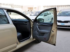 2015款 1.6L 自动 逸杰版