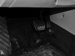 2015款 1.6L 自动 逸杰版