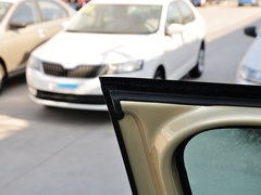 2015款 1.6L 自动 逸杰版