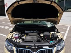 2015款 1.6L 自动 逸杰版