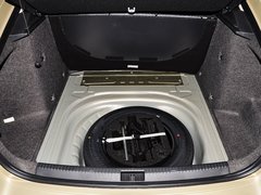 2015款 1.6L 自动 逸杰版
