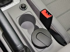 2015款 1.6L 自动 逸杰版