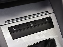 2015款 1.6L 自动 逸杰版