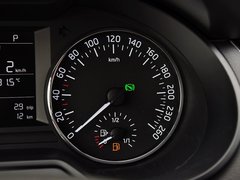 2015款 1.6L 自动 逸杰版