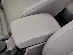 2015款 1.6L 自动 逸杰版