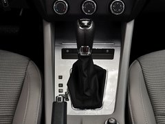 2015款 1.6L 自动 逸杰版