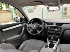 2015款 1.6L 自动 逸杰版