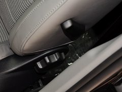 2015款 1.6L 自动 逸杰版
