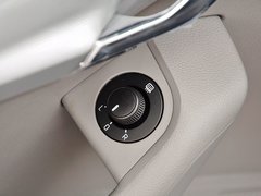 2015款 1.6L 自动 逸杰版