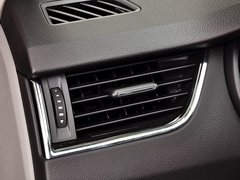 2015款 1.6L 自动 逸杰版
