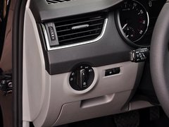 2015款 1.6L 自动 逸杰版