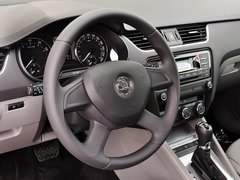 2015款 1.6L 自动 逸杰版