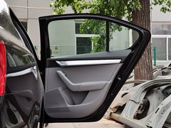 2015款 1.6L 自动 逸杰版