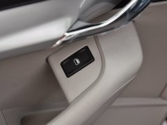 2015款 1.6L 自动 逸杰版