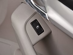 2015款 1.6L 自动 逸杰版