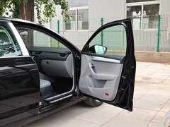 2015款 1.6L 自动 逸杰版