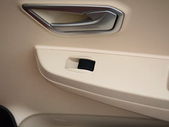 2014款 两厢 1.5L 手动 新青年版