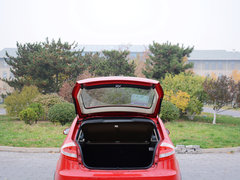 2014款 两厢 1.5L 手动 新青年版