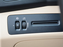 2014款 两厢 1.5L 手动 新青年版