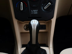 2014款 两厢 1.5L 手动 新青年版