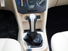 2014款 两厢 1.5L 手动 新青年版