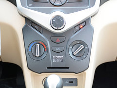2014款 两厢 1.5L 手动 新青年版