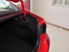 2014款 2.0L 自动 蓝天豪华版